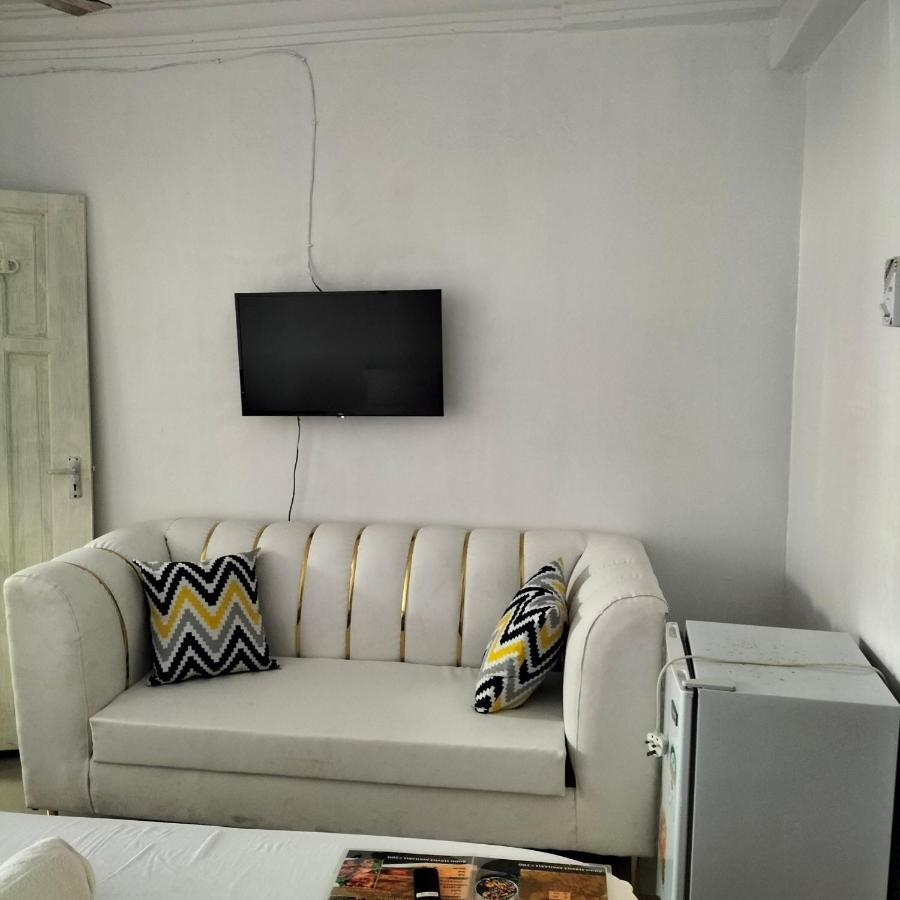 Luxurious Studio Apartments Mombasa Esterno foto