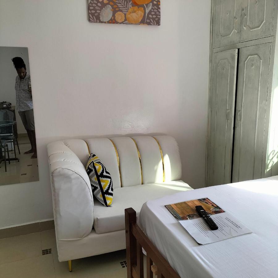 Luxurious Studio Apartments Mombasa Esterno foto